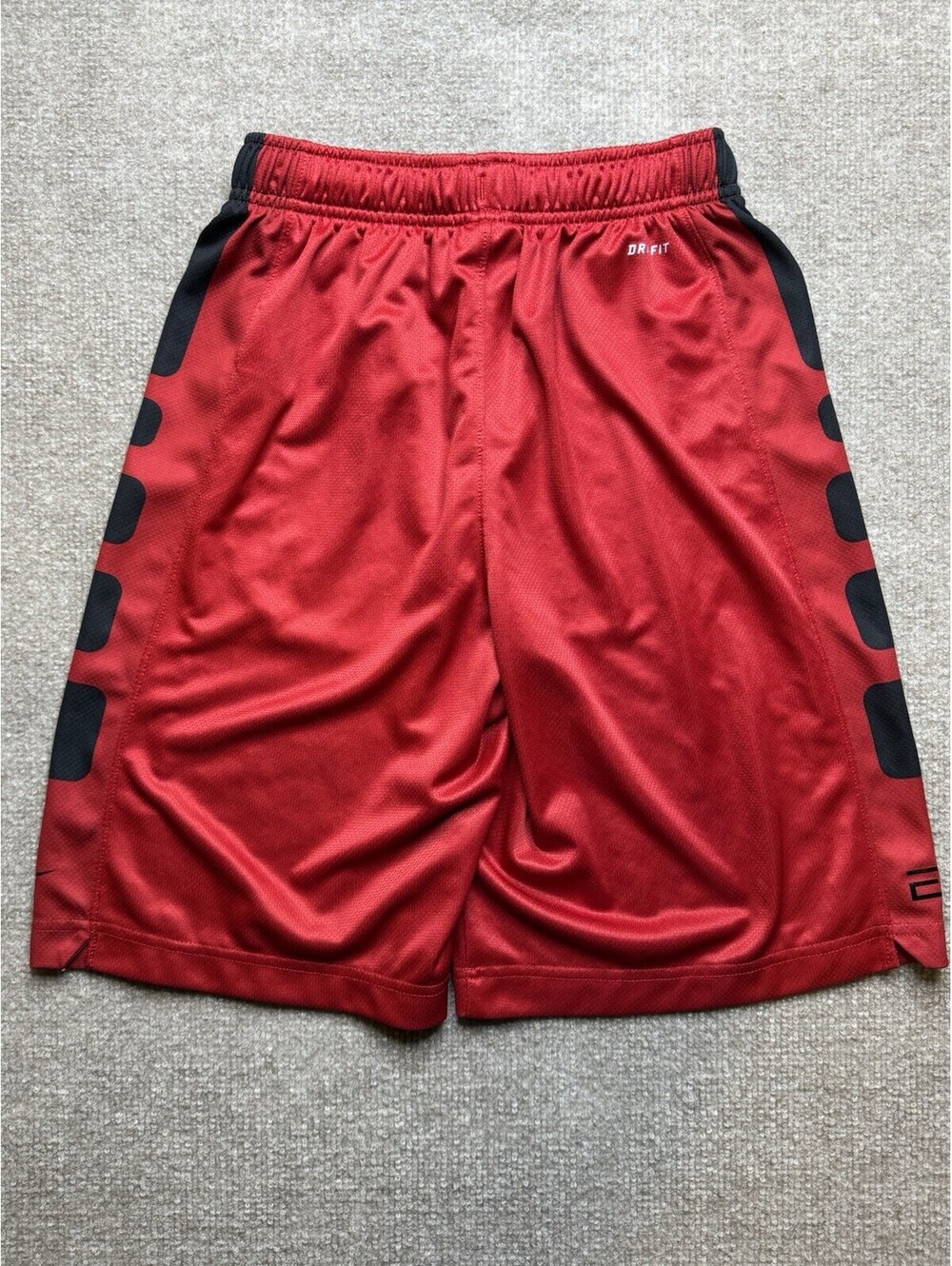 Boy's Youth Med Nike Dri-Fit Red Basketball Shorts (1156) - Picture 3 of 12